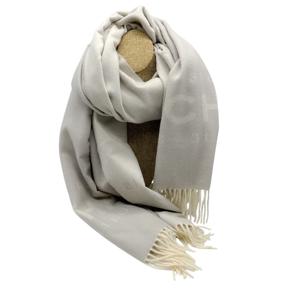 CHANEL GREY / IVORY 31 RUE CAMBON PARIS FRINGED LARGE CASHMERE SCARF - Picture 5 of 8